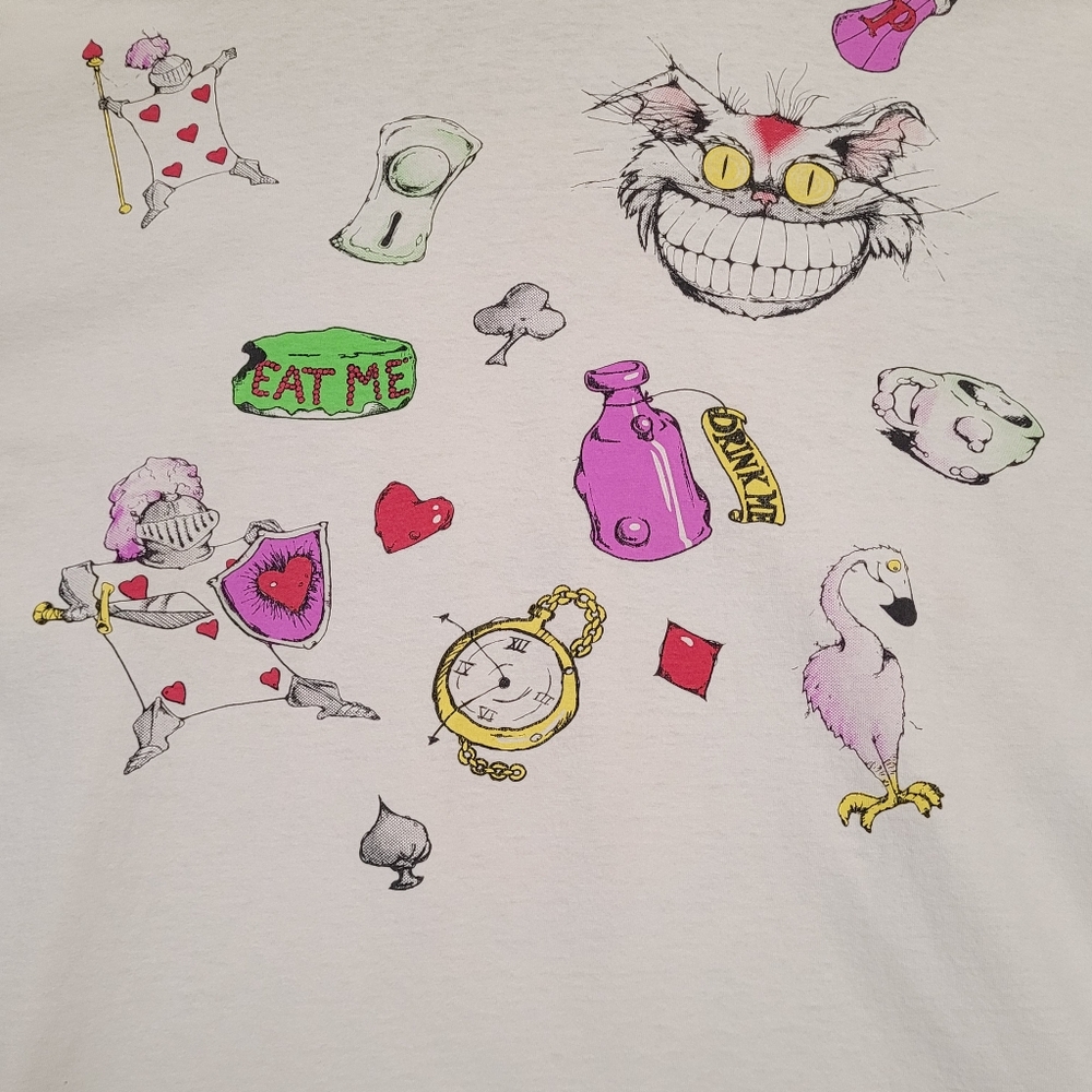 Vintage Rare ANADAZIA Graphic Tee with Alice in Wonderland Design - Picture 10 of 10